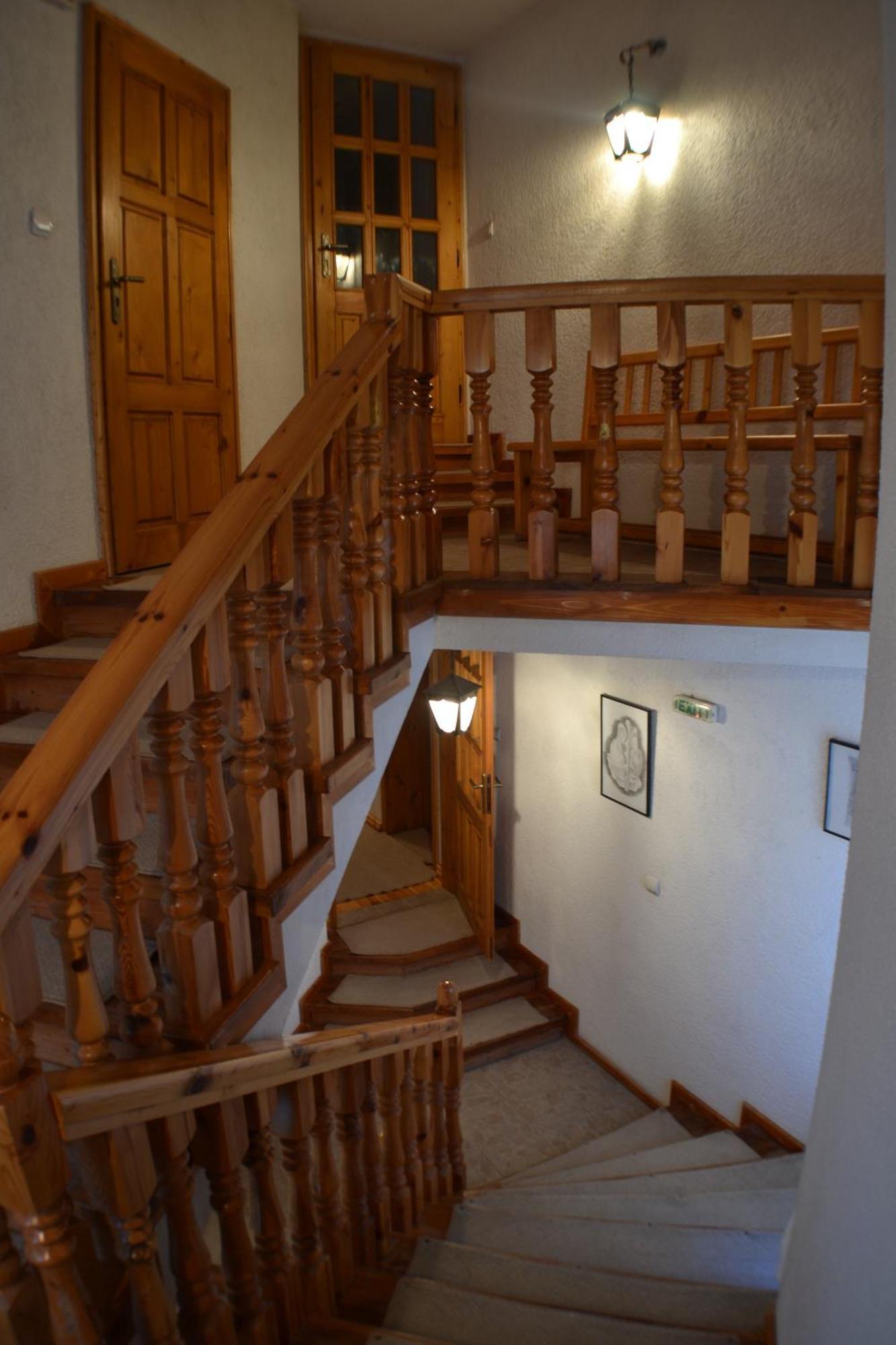 Family Hotel Silver سموليان المظهر الخارجي الصورة