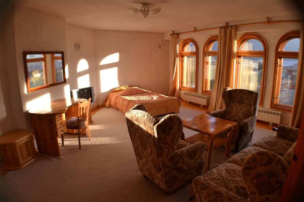 Family Hotel Silver سموليان الغرفة الصورة