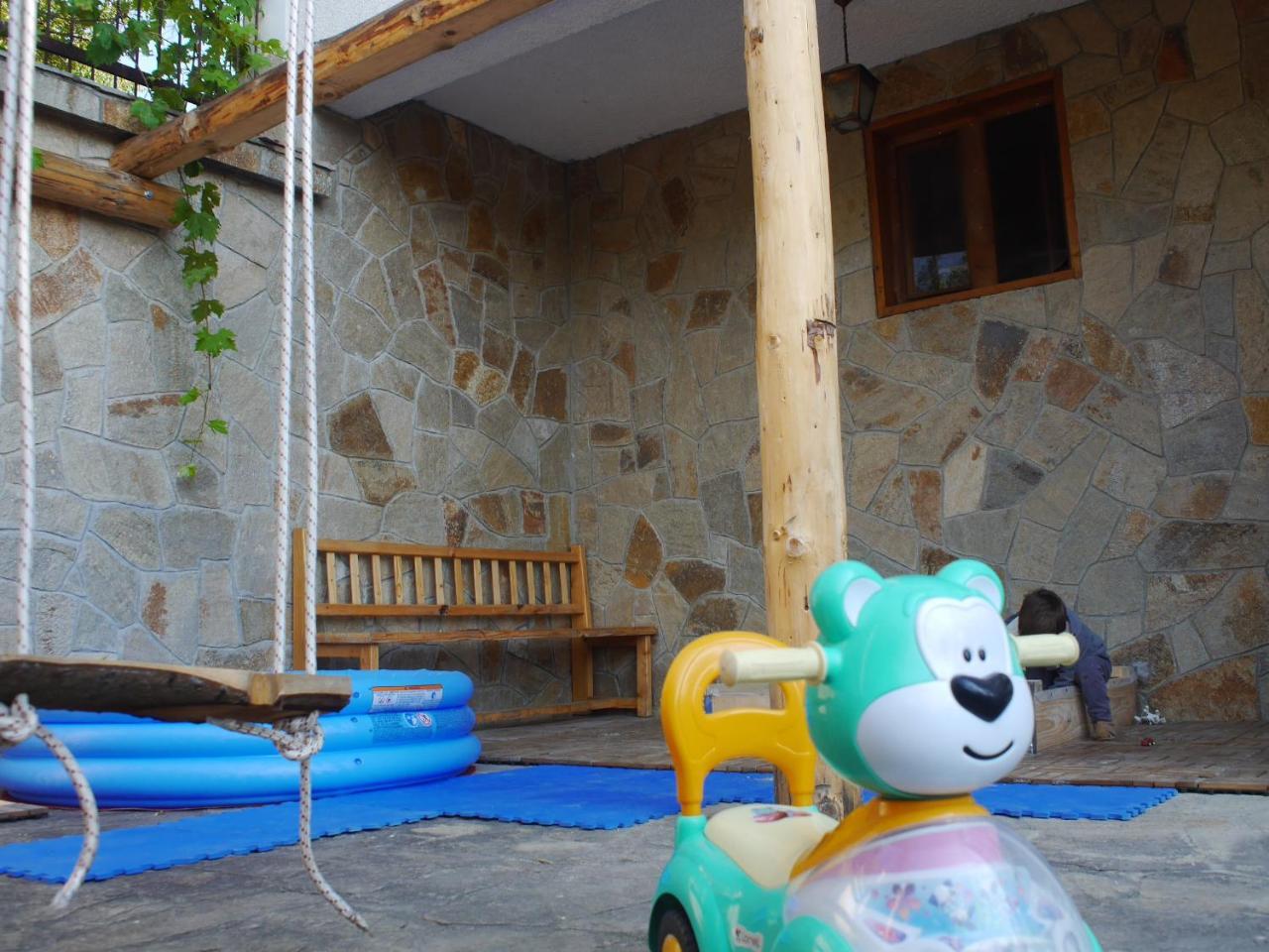 Family Hotel Silver سموليان المظهر الخارجي الصورة